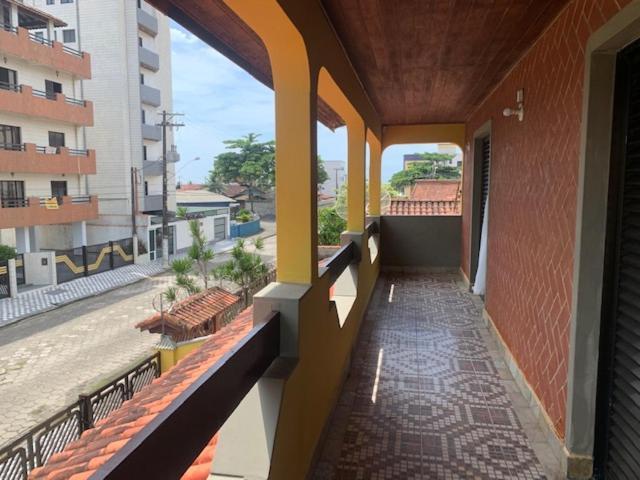 Lindo Sobrado Amarelo -Proximo A Praia Mongaguá Exterior foto