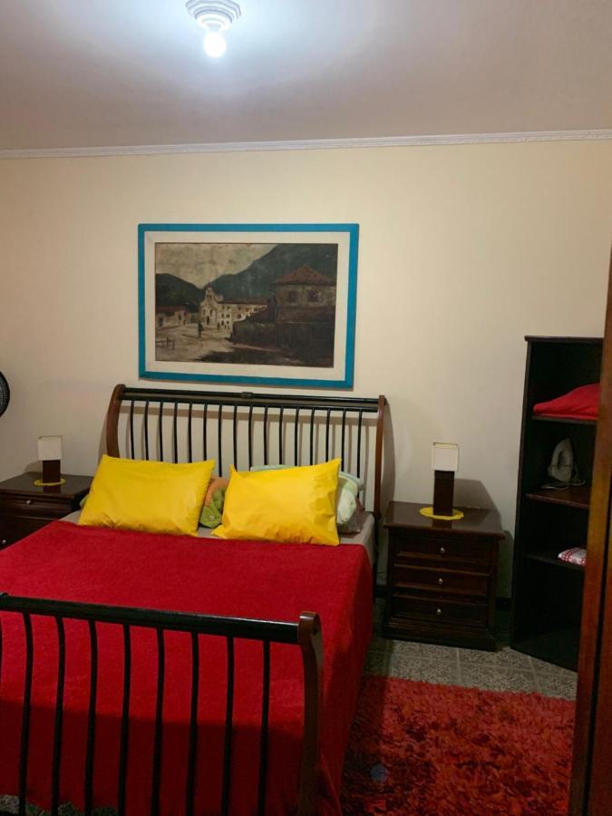 Lindo Sobrado Amarelo -Proximo A Praia Mongaguá Exterior foto