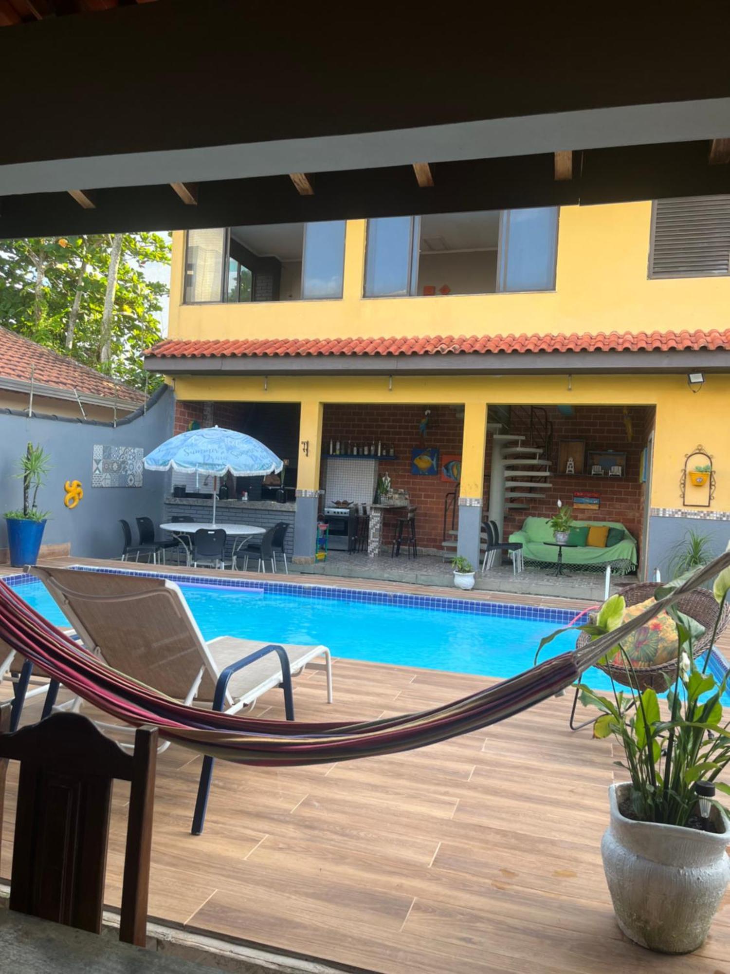 Lindo Sobrado Amarelo -Proximo A Praia Mongaguá Exterior foto